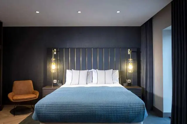 4* Heyford Hotel Bicester night for two with breakfast, drink & late checkout photo 3