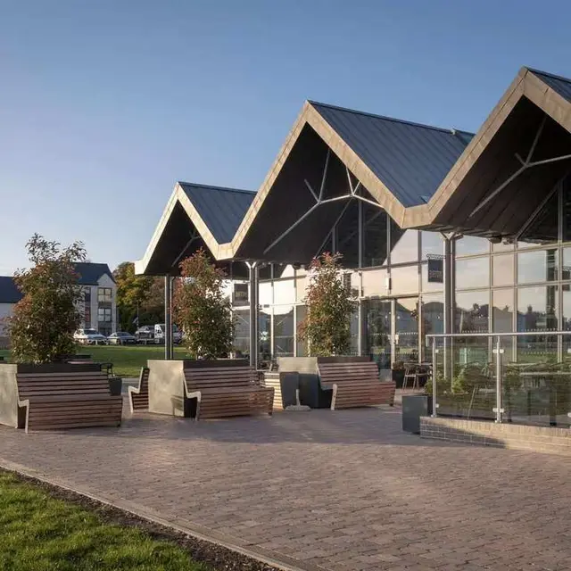 4* Heyford Hotel Bicester night for two with breakfast, drink & late checkout