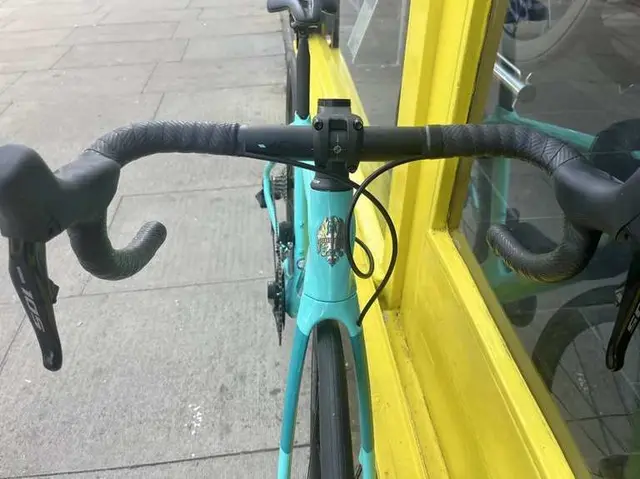 Bianchi Infinito CV Disc Road Bike with 105 Di2 Groupset and Vision Trimax 30 Wheels photo 2
