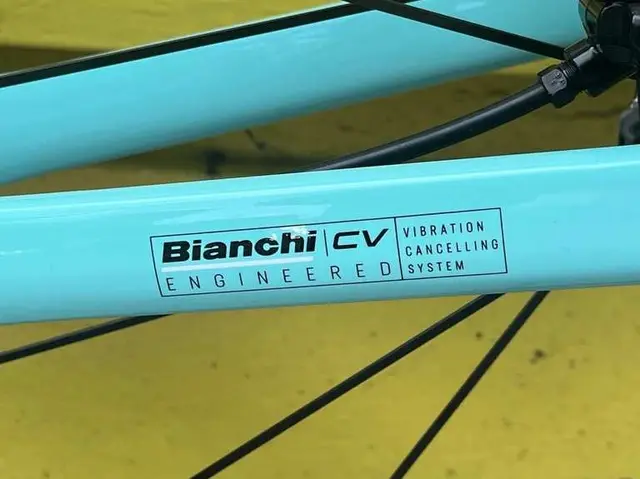 Bianchi Infinito CV Disc Road Bike with 105 Di2 Groupset and Vision Trimax 30 Wheels photo 3