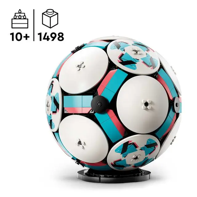 LEGO Editions Football Building Set 43019 photo 2