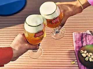 Stella Artois Premium Lager 18 x 440ml Cans thumbnail 2
