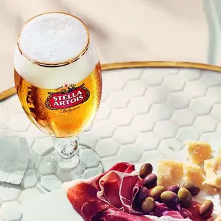 Stella Artois Premium Lager 18 x 440ml Cans thumbnail 3