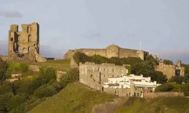 The Castle By The Sea Scarborough Stay for Two with Breakfast and Wine photo 2